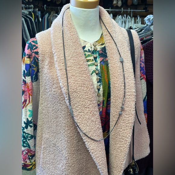 🖤Beautiful Chico’s box chain pave crystal necklace - Picture 2 of 8